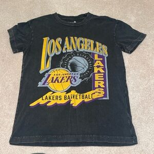 🏀Abercrombie & Fitch Los Angeles Lakers Graphic Relaxed T Shirt Size Small 🏀